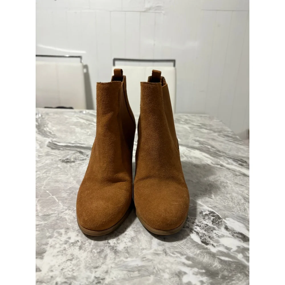 MICHAEL KORS Lottie Bootie Suede Almond Toe Ankle Boots Brown Size 7.5M - Picture 2 of 5